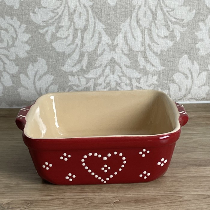 Petit plat gratin carré rouge coeur