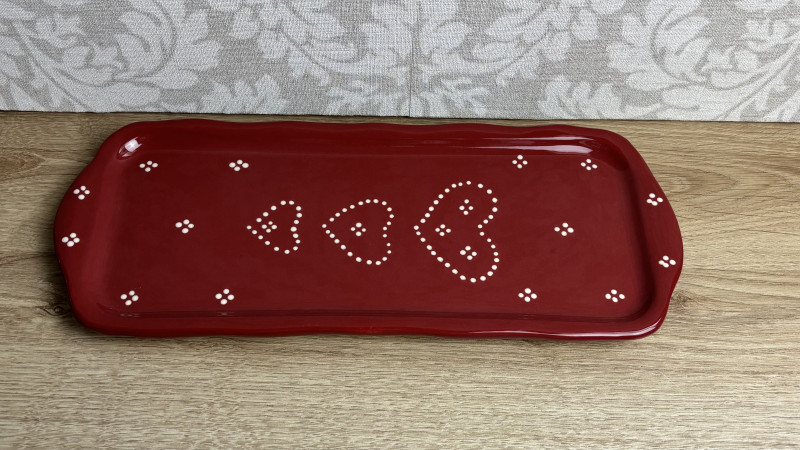 Cake dish red heart