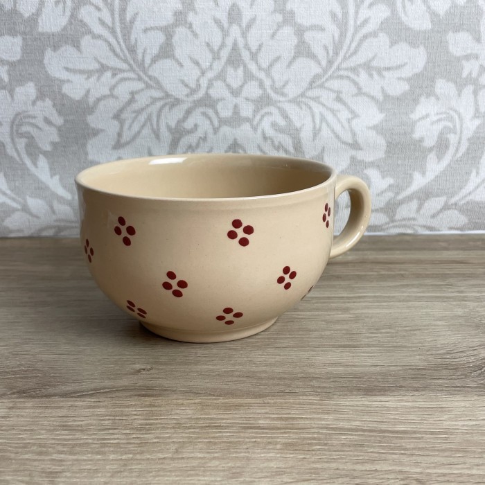 Tasse crème point rouge